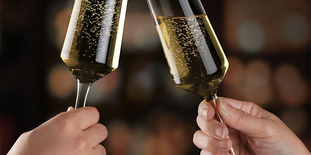 champagne flute glasses for wedding tables